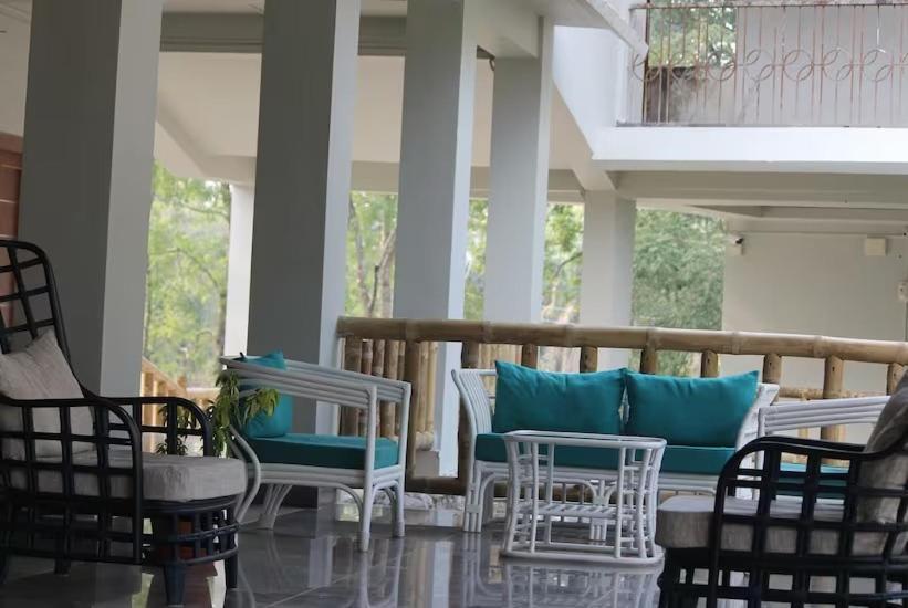 Hotel Shoolin Wood Hatikhuli エクステリア 写真