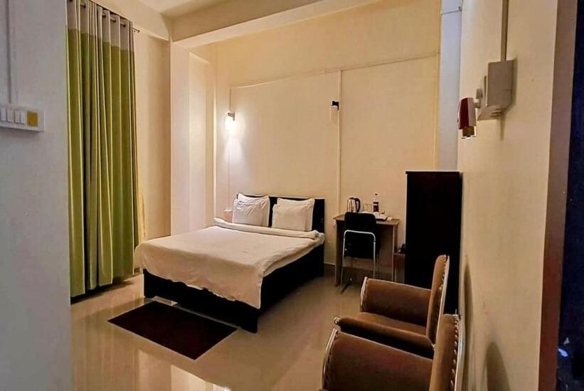 Hotel Shoolin Wood Hatikhuli エクステリア 写真